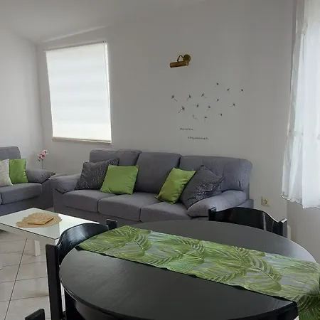 아파트 Ines 메덜린